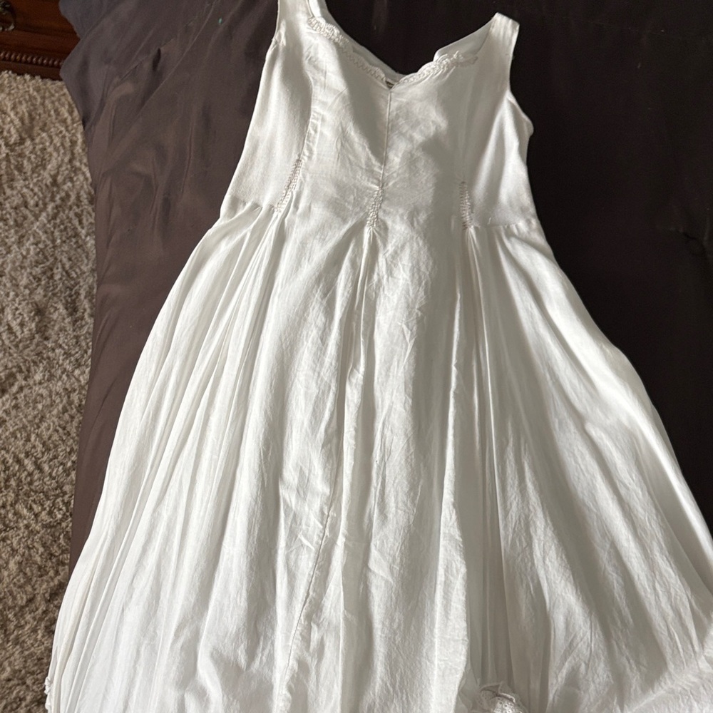 Elegant White Maxi Dress